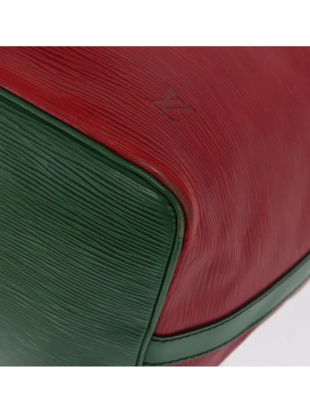 Authentic LOUIS VUITTON Epi Petit Noe Shoulder Bag Bicolor Green Red LV